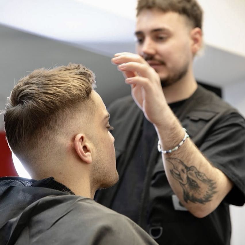 LOYALTY BARBERSHOP, Pintor Fortuny, 10, 08001, Barcelona