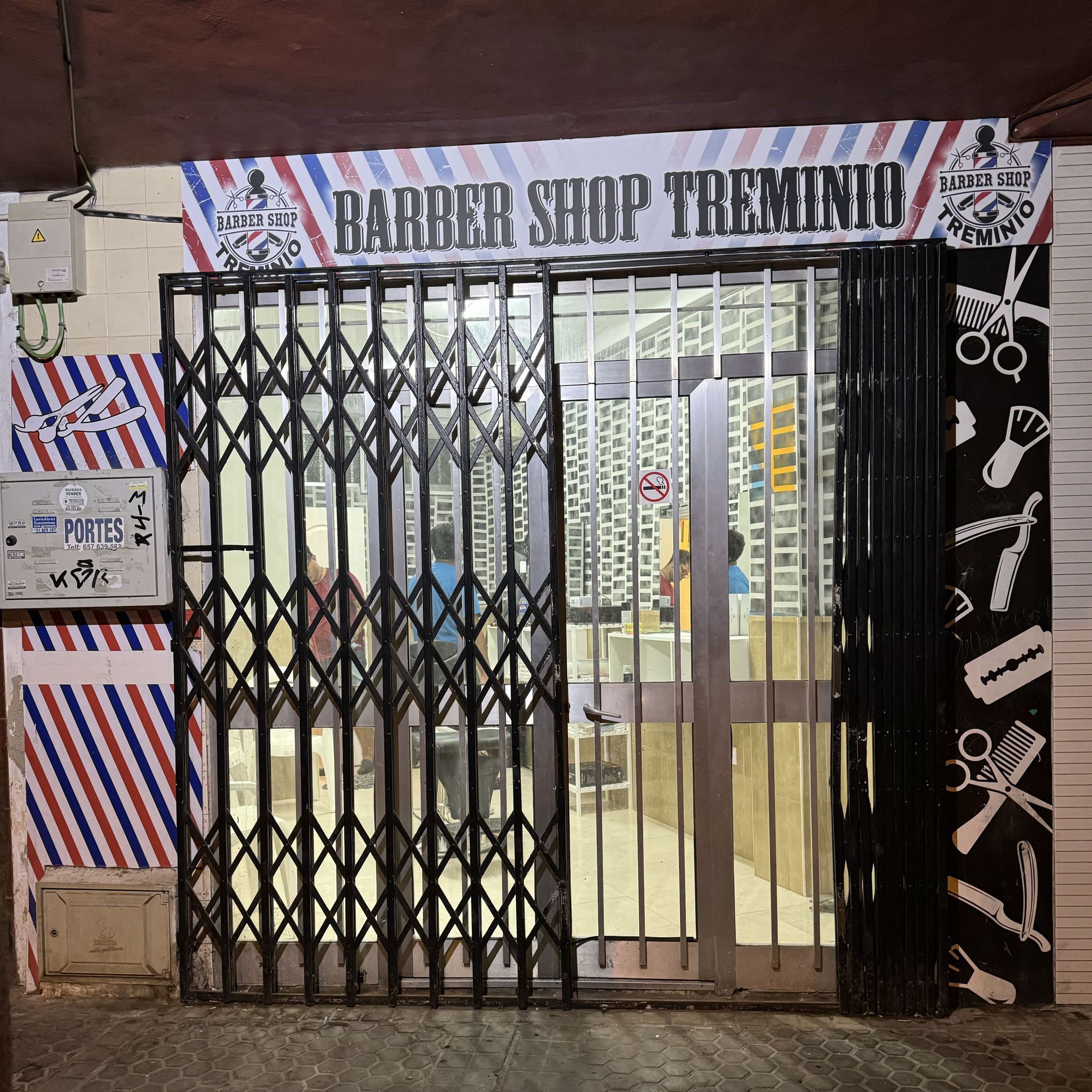 Barber Shop TREMINIO, Calle Orfebre Domínguez Vázquez, Local 4, 41008, Sevilla