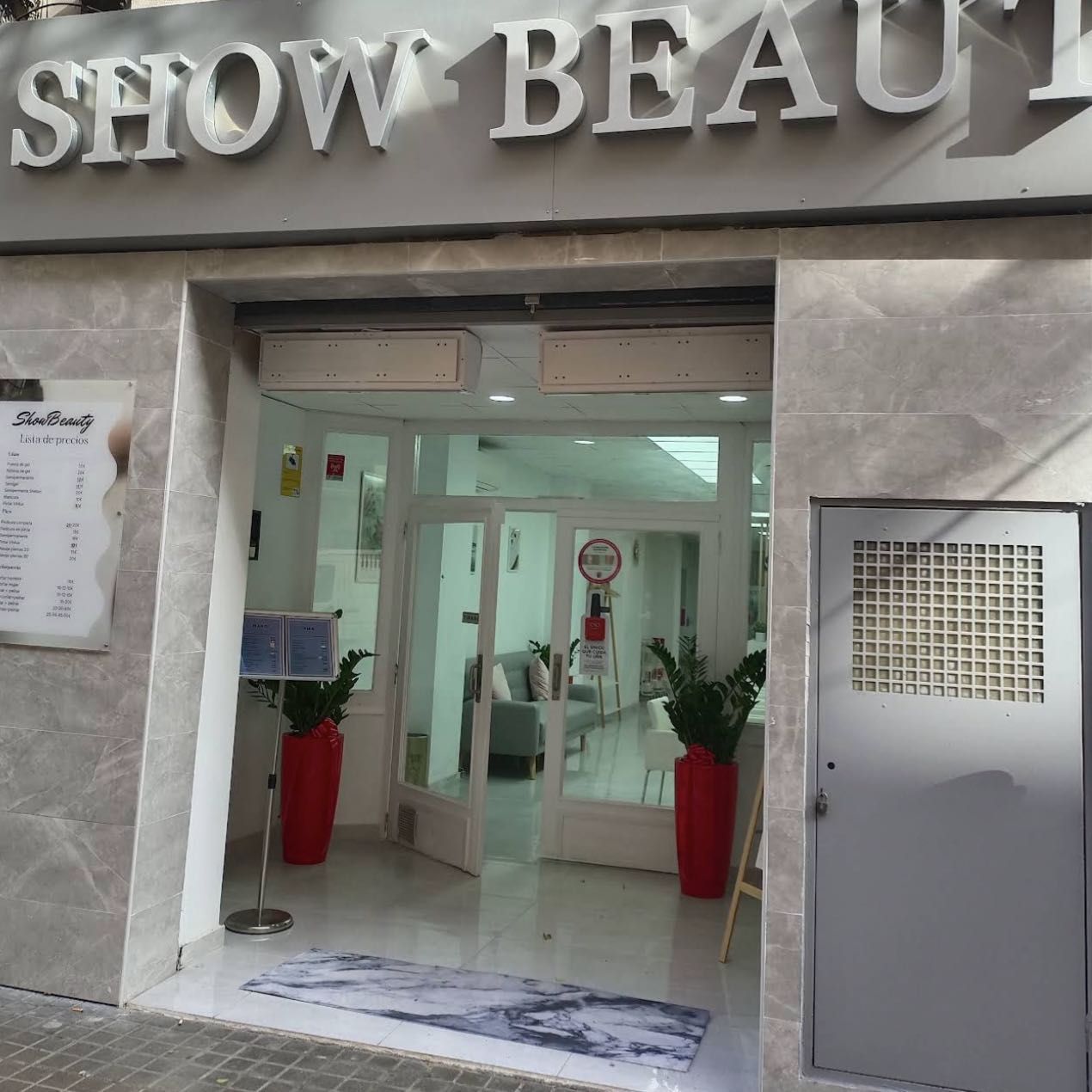 SHOW BEAUTY, Calle de Císcar, 35, A lado de mercadona, 46005, Valencia