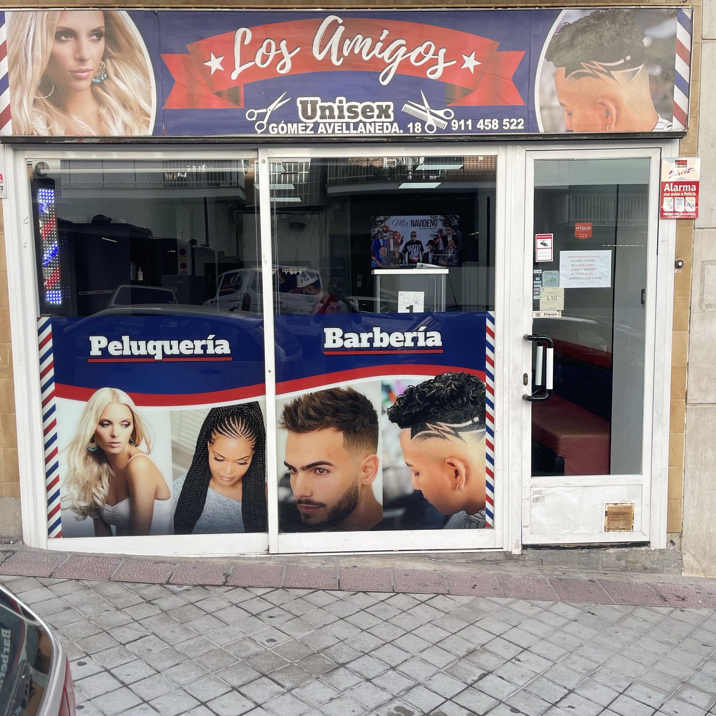 Barbería los amigos, Calle de Gómez de Avellaneda,18, 28017, Madrid