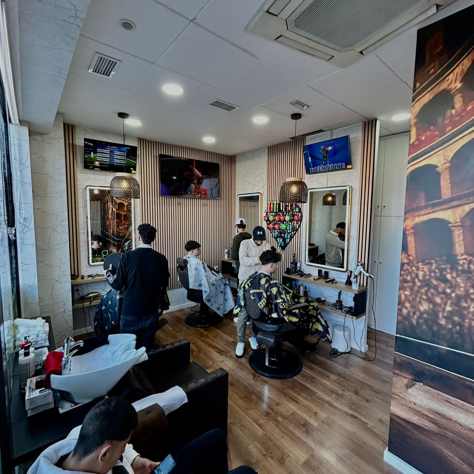 Barberia Magic Sport Barbershop, Calle de Pirra, 34, 28022, Madrid