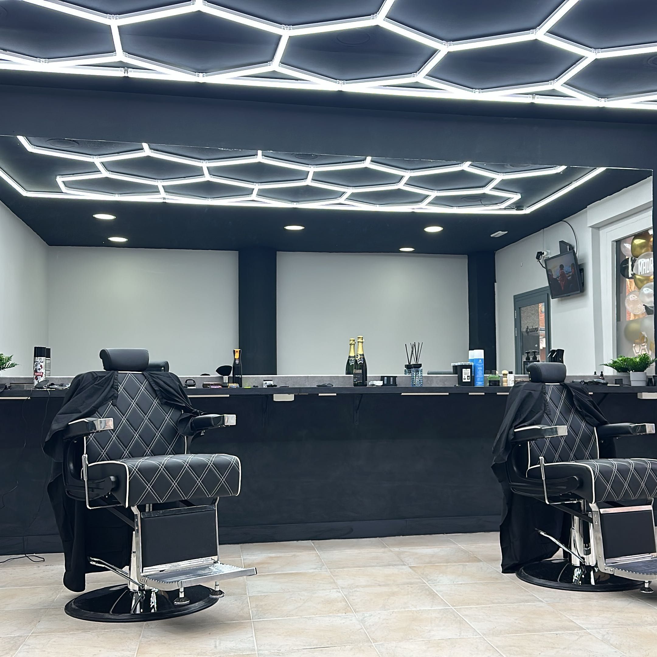 Nakama_barbershop, Calle Madre de Dios, 2, 28801, Alcalá de Henares