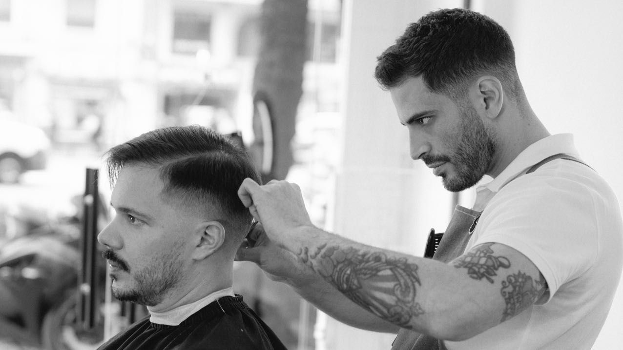 🧔 Cortes de barbería para hombres en tendencia [2024]