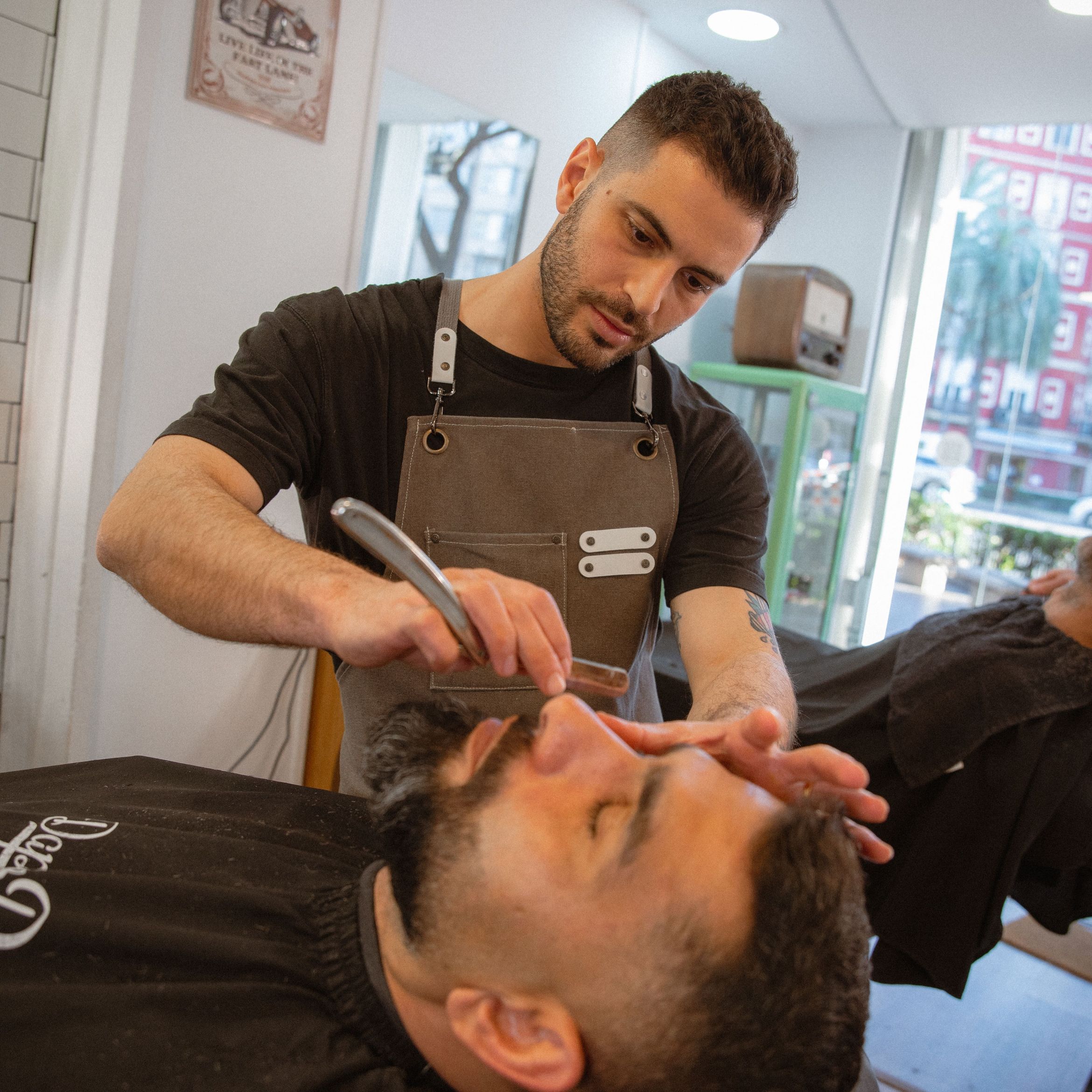 Corte  (el barbero italiano) + arreglo de barba 🧔🏻 portfolio