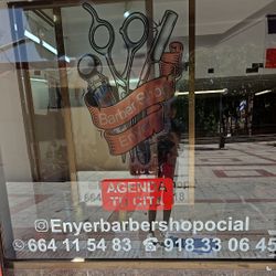 Enyer Barber Shop, Calle de Alconera, 3, 28037, Madrid