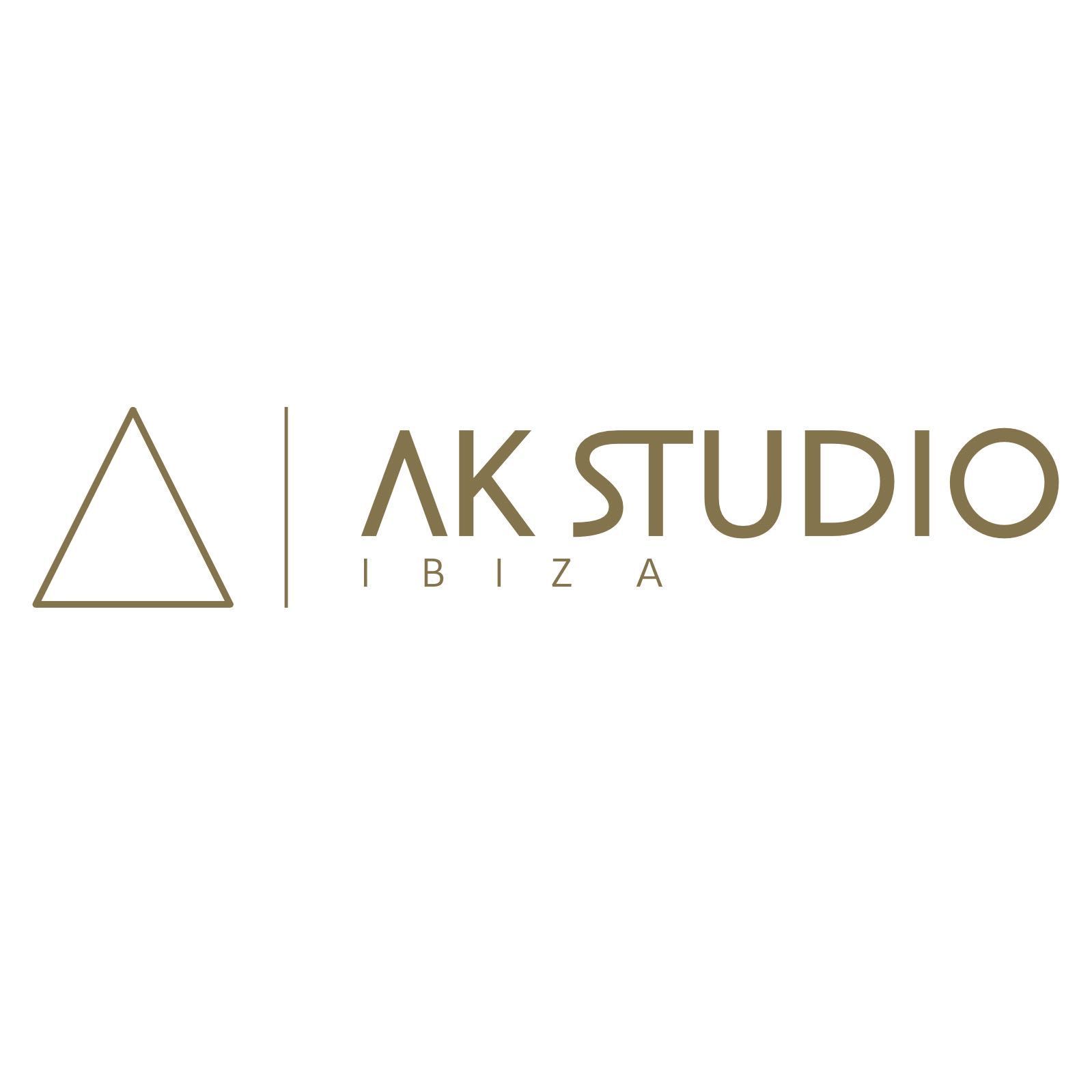 AK STUDIO, Avenida 8 de agosto , 11, portal 10 local 2 bis, 07800, Eivissa