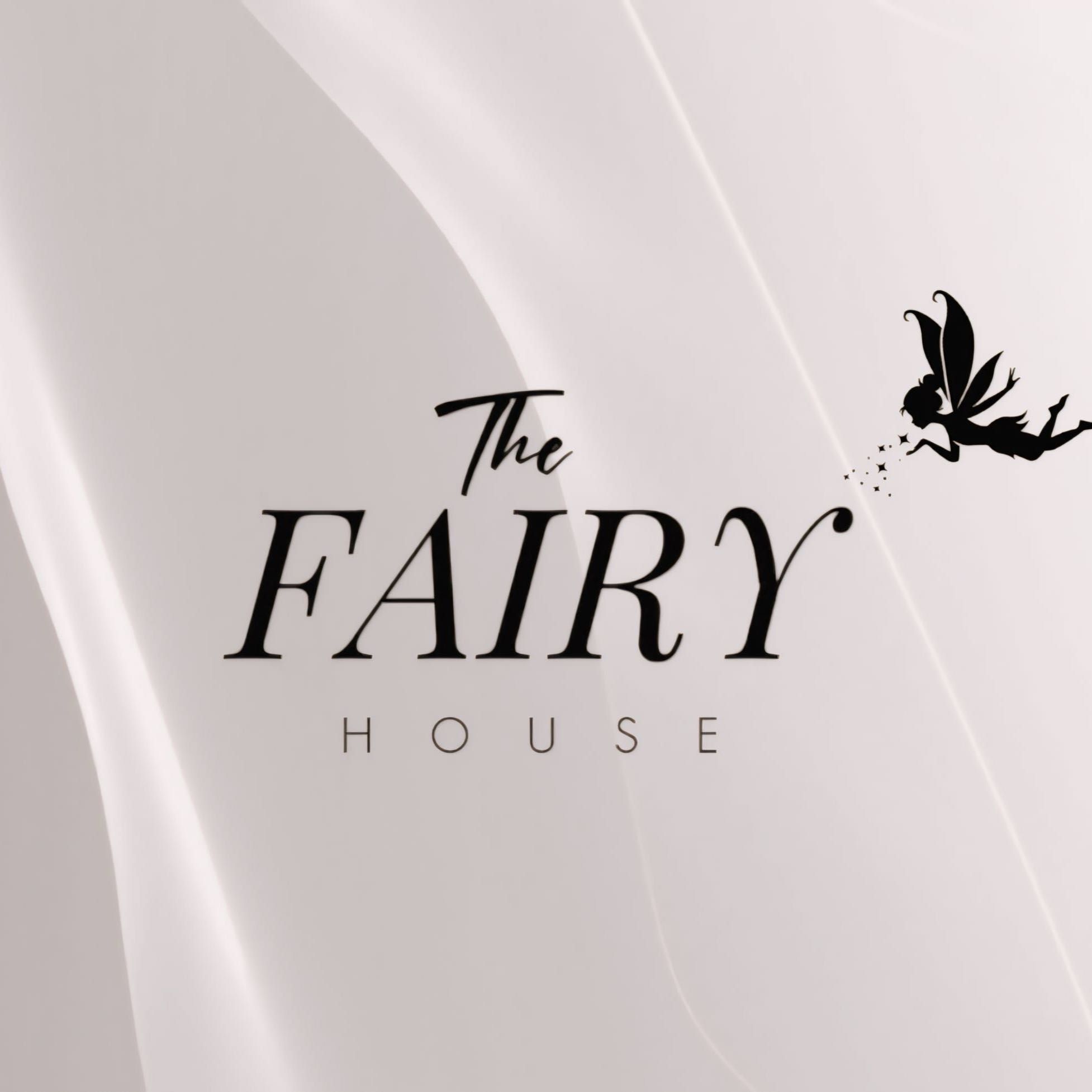 The Fairy House, 12 Rue Paul Éluard, 93200, Saint-Denis