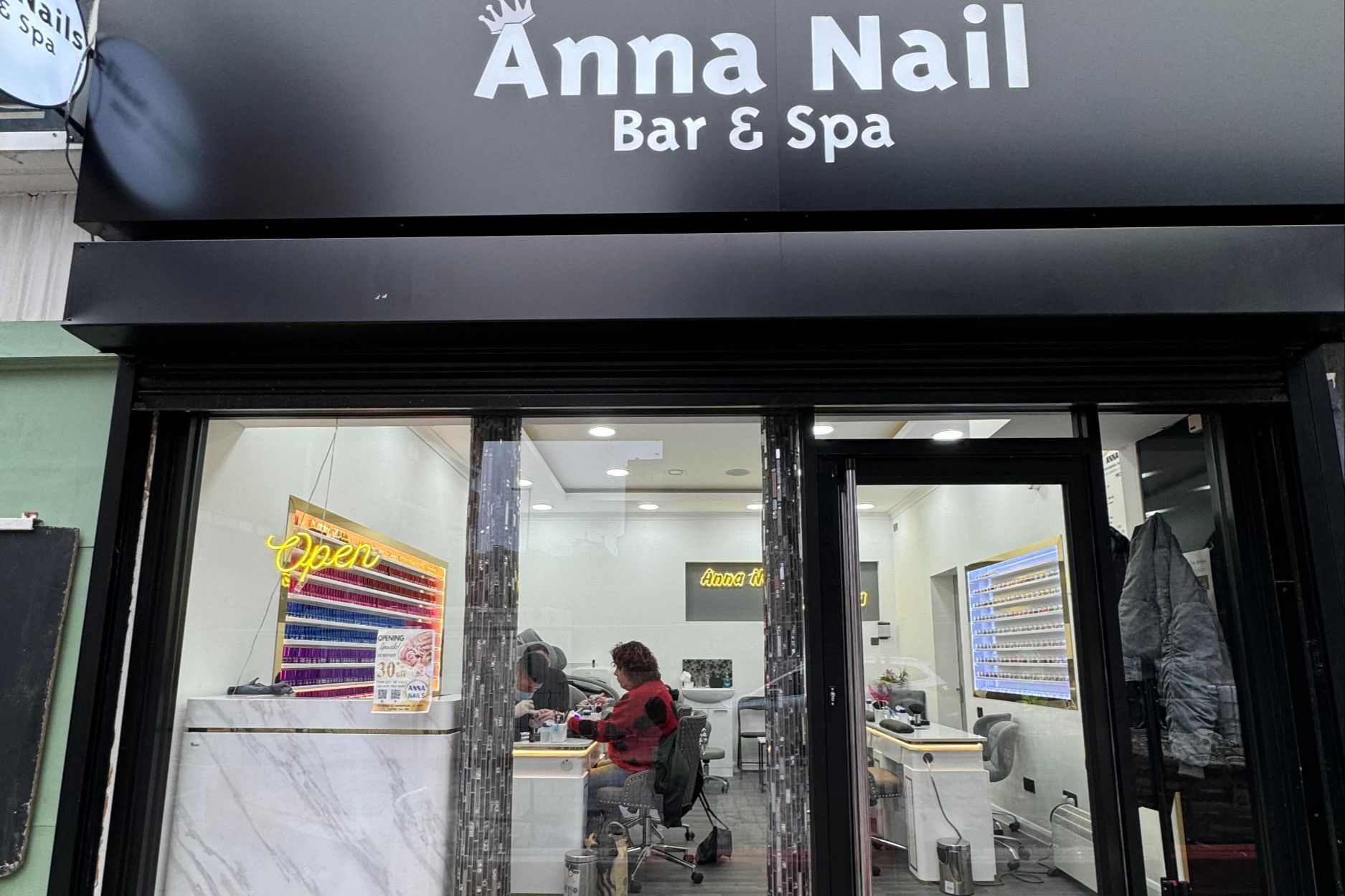 Anna's 2024 nail salon