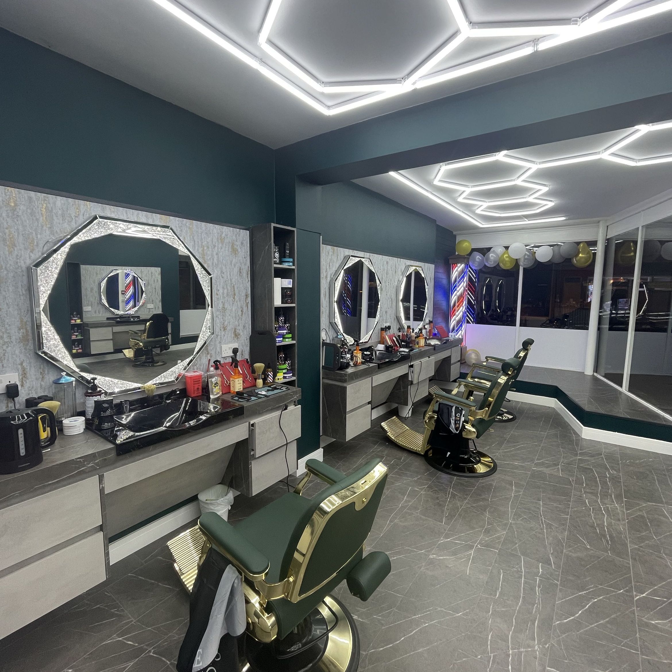 İSTANBUL TRADİTİONALTURKİSH BARBER, 25 High Street, TA6 3BG, Bridgwater