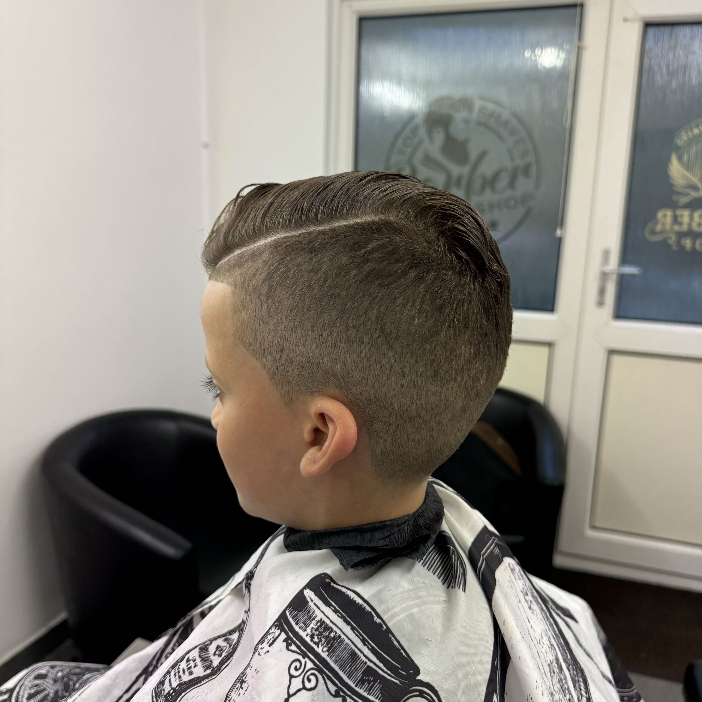 5 Stars Barber, 6 The Parade, Northgate, RH10 8DT, Crawley