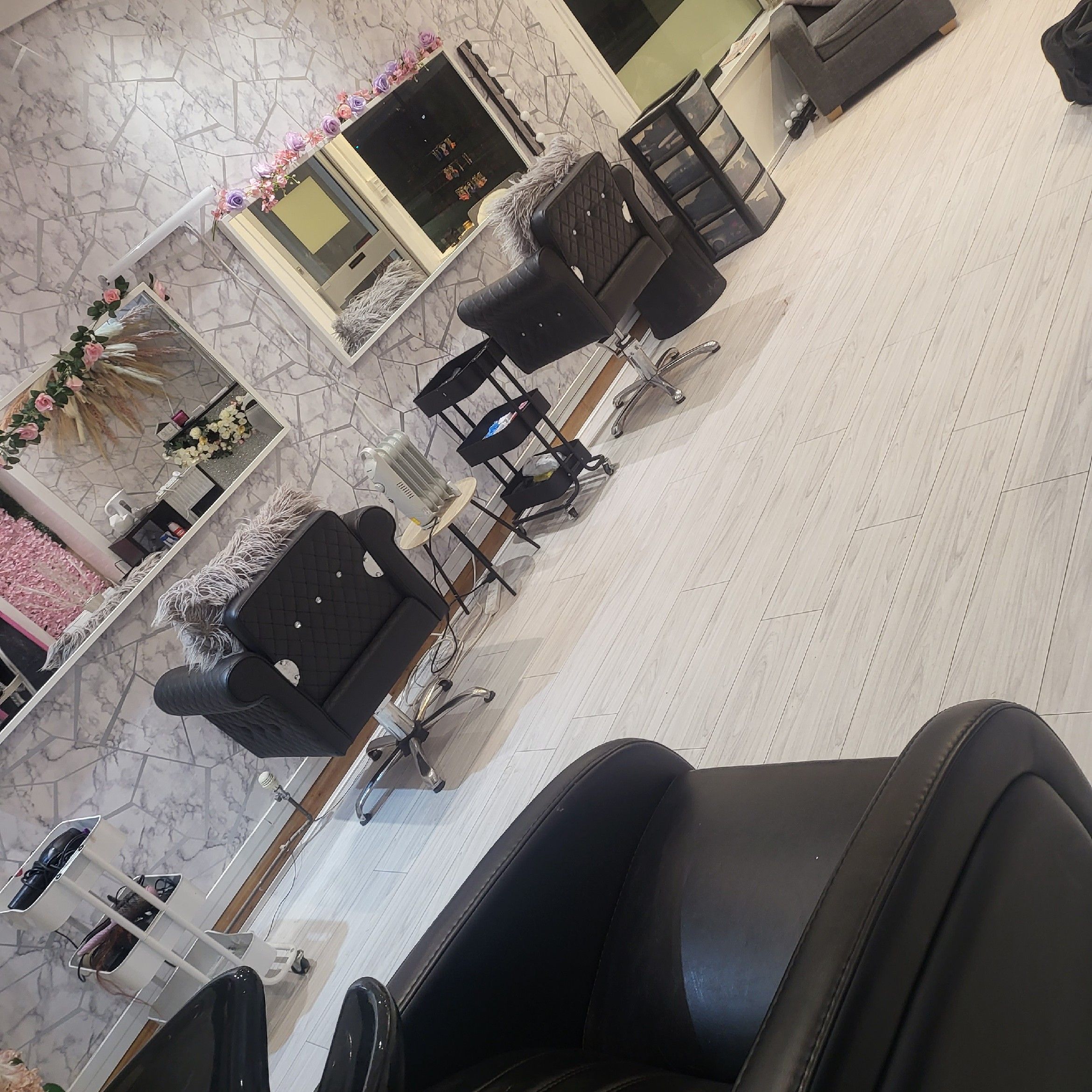 Revamp, 208 Main Street, G78 1SN, Glasgow