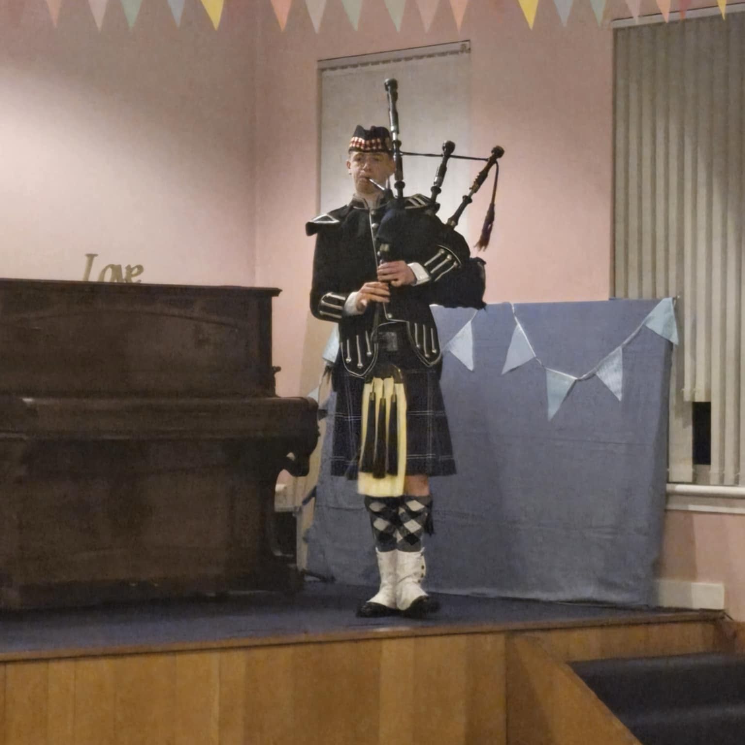 Max Smith Bagpiper, Forrest Place, EH48 2GZ, Bathgate