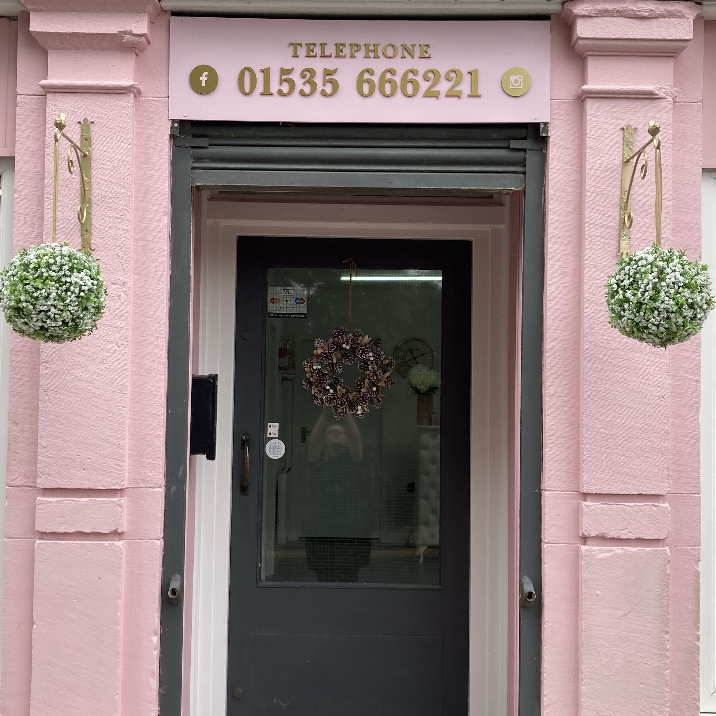 Burlesque Hair & Beauty, Burlesque Salon, 4 High Street, Steeton, BD20 6NT, Keighley