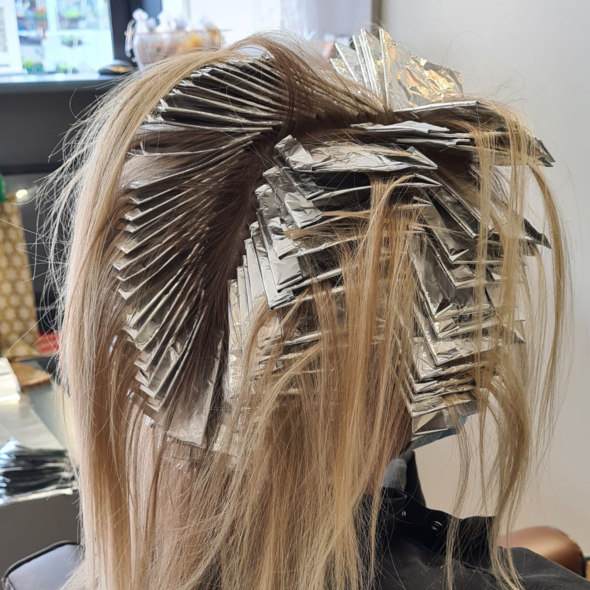 Full Head of Highlights with Cut and Blowdry portfolio