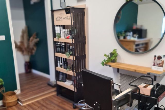 TOP 14] Hair extensions near you in Trowbridge - Find the best hair  extension place for you!
