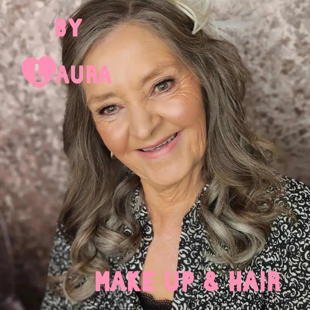 Make Up & Curls With Laura 💗Lashes £5 Extra portfolio