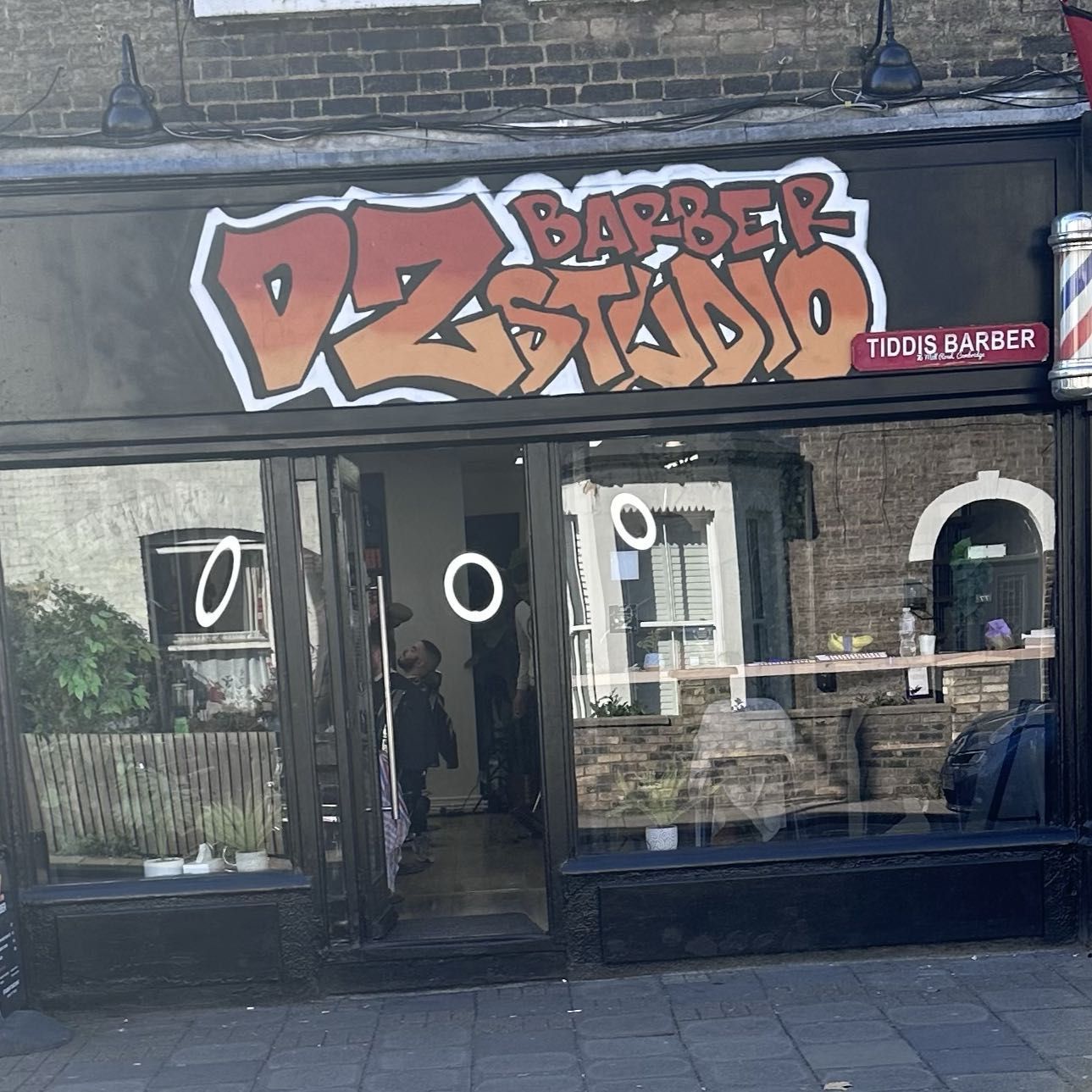 Dz Barber Studio, 76 Mill Road, CB1 2AS, Cambridge