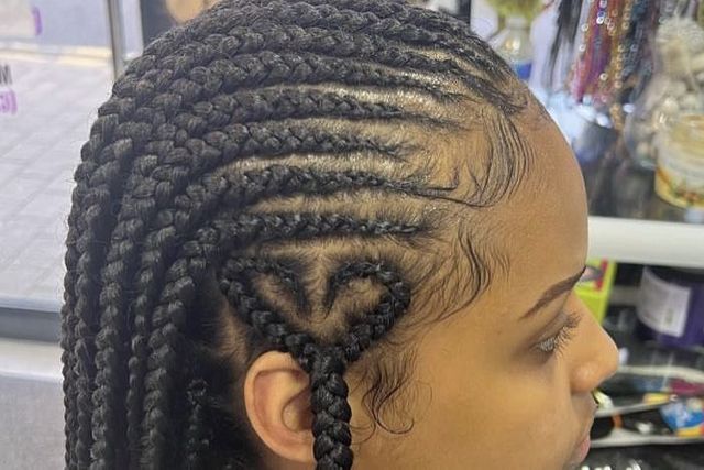 TOP 6] Box braids near you in Manchester - Find the best box braid place  for you!