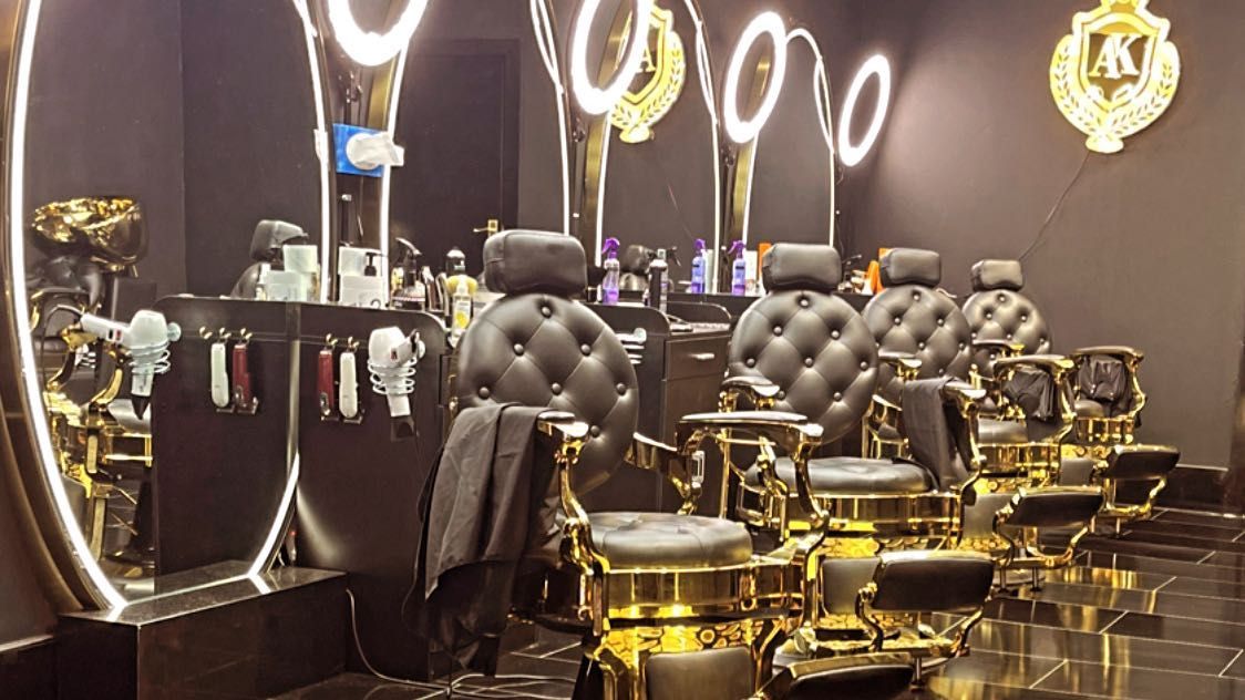 JAY'S CLASSIC BARBERSHOP - 27 Photos & 10 Reviews - 12 Uxbridge Rd