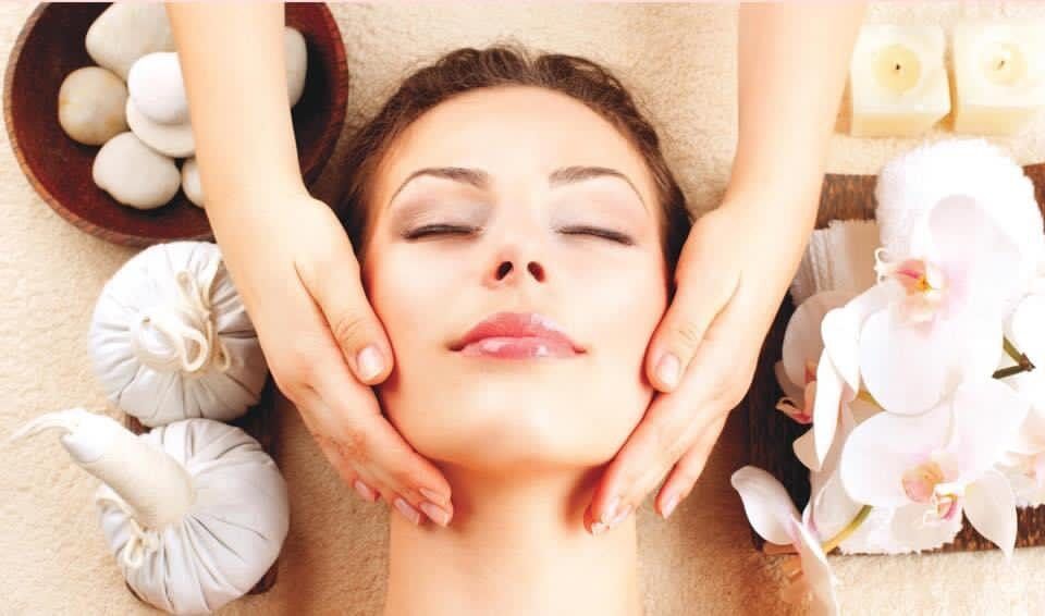 Portfolio usługi masaż twarzy z kalogenem