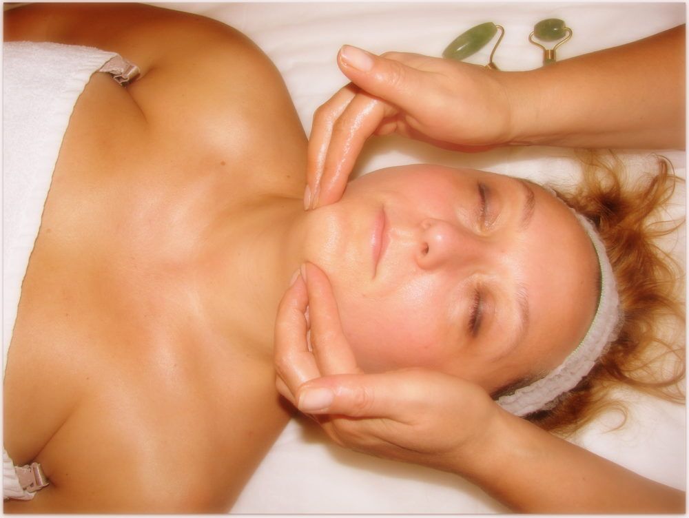Portfolio usługi Liftingujący masaż twarzy "Blask Afrodyty"