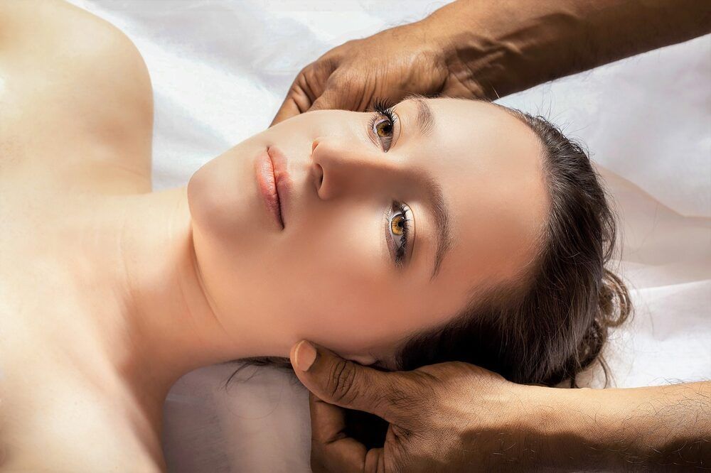 Portfolio usługi Relaksacyjny masaż twarzy na bazie akupresury i...