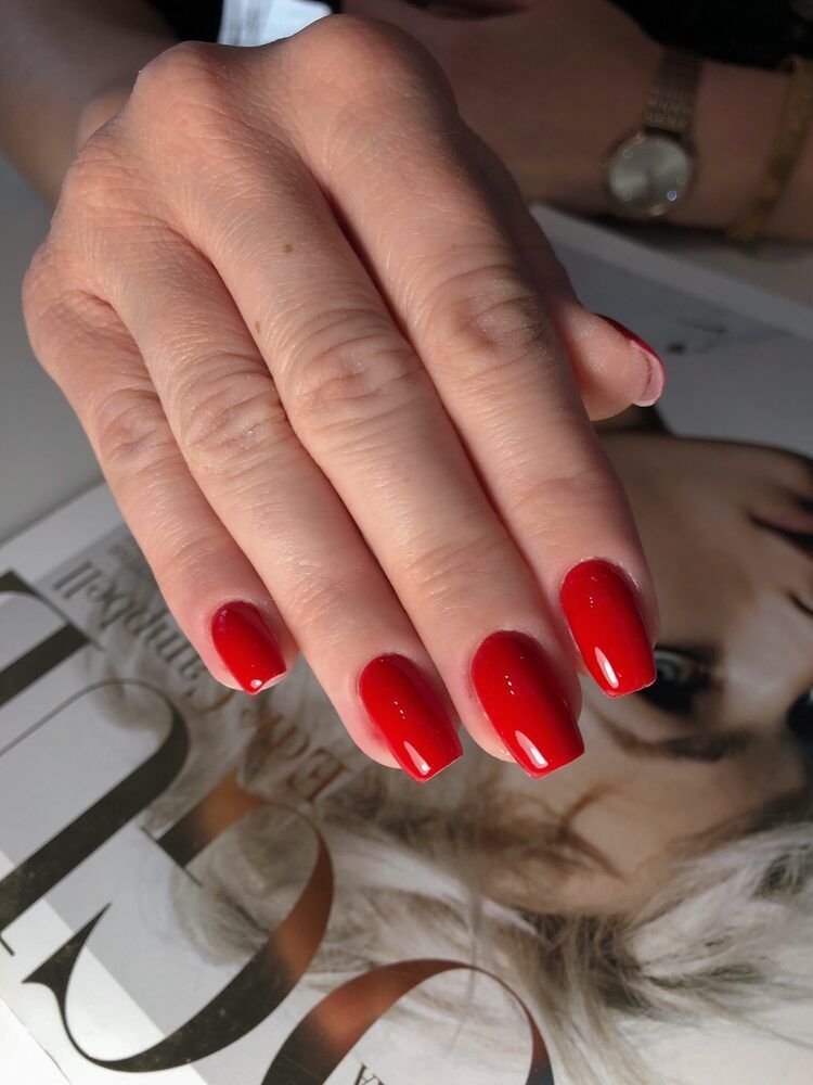 Portfolio usługi Manicure hybrydowy 1 kolor z nadbudową