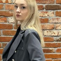 Junior Stylist Julia (-30% na koloryzację wielowymiarową oraz strzyżenia) - Freestyle Katarzyna Maziarz