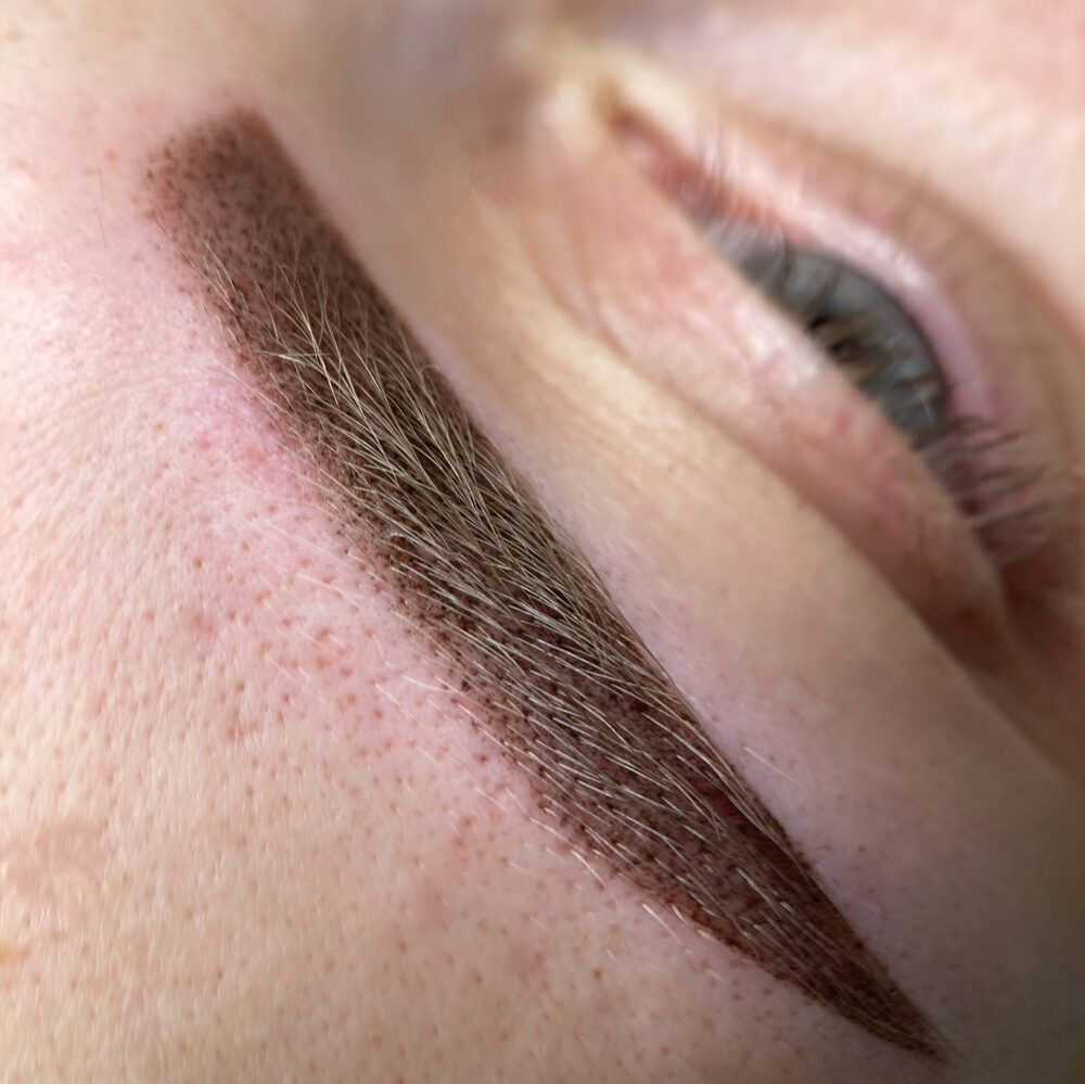 Portfolio usługi Makijaż permanentny brwi (metoda pudrowa/ombre)