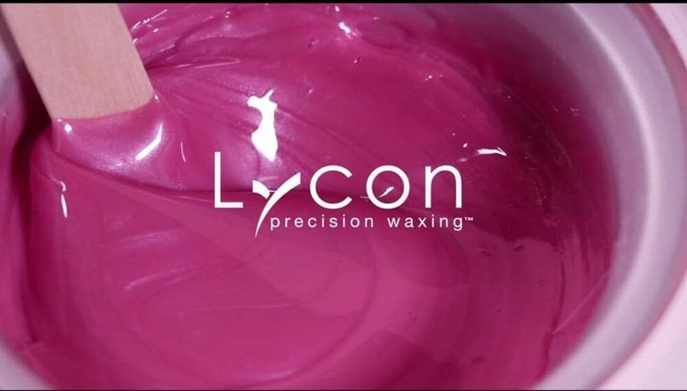 Portfolio usługi Depilacja brwi woskiem Lycon