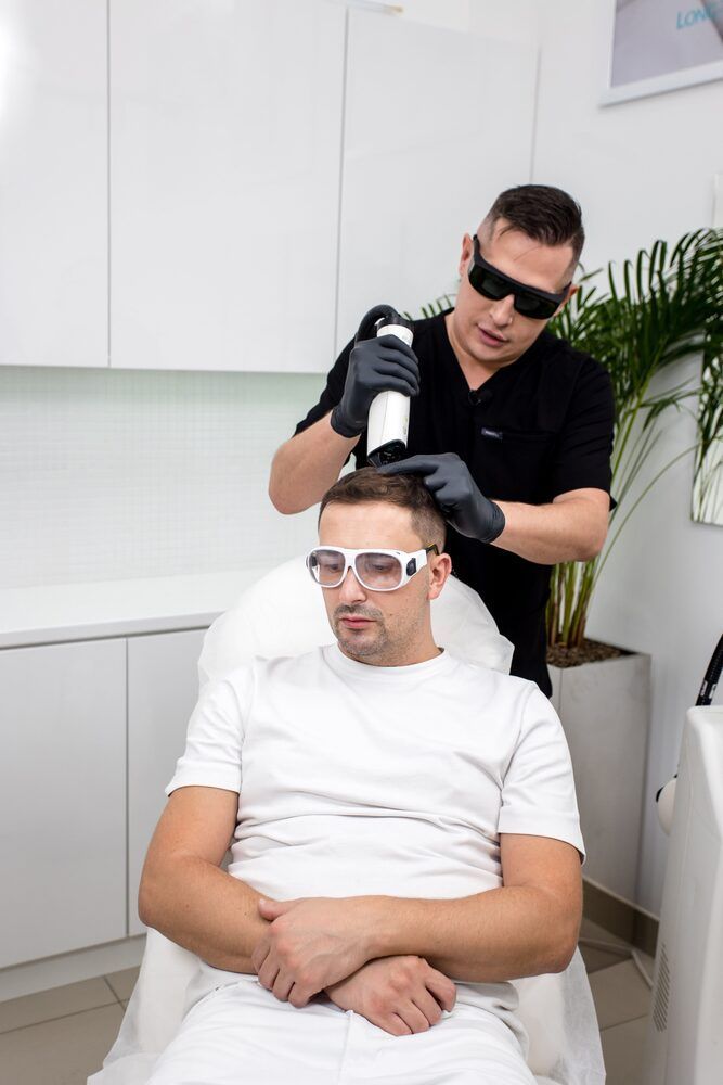 Portfolio usługi Laserowe zagęszczanie skóry głowy