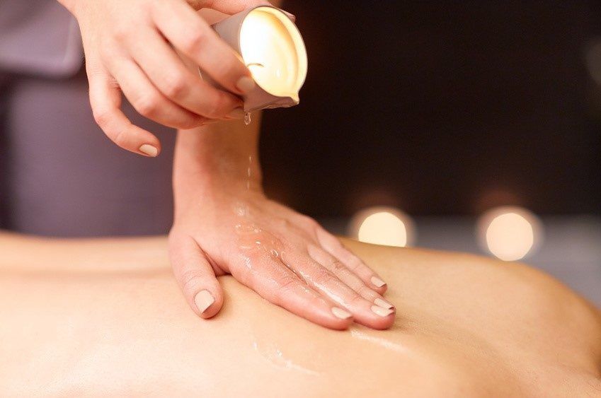 Portfolio usługi Odżywczy masaż świecą z poczęstunkiem
