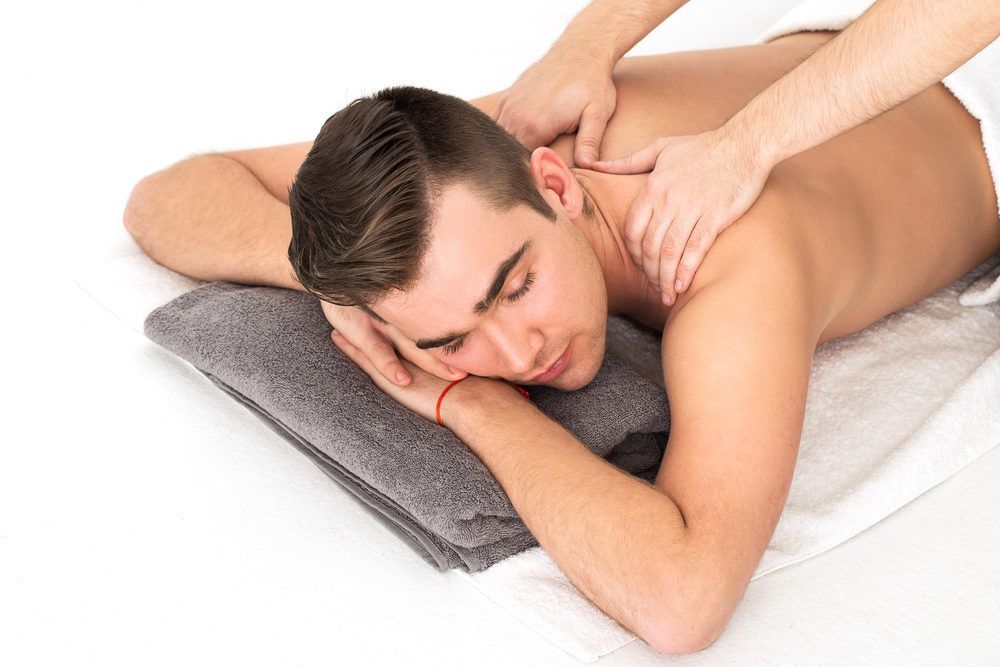Portfolio usługi Masaż dla mężczyzn (plecy, kark i ramiona)