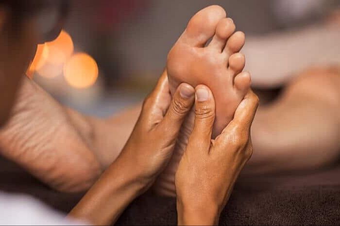 Portfolio usługi Odprężający masaż stóp z peelingiem i kąpielą