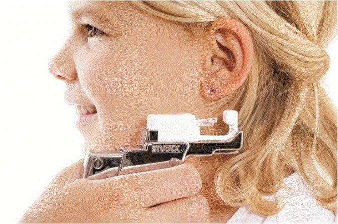 Portfolio usługi Przekłuwanie uszu - bezstresowe STUDEX SYSTEM
