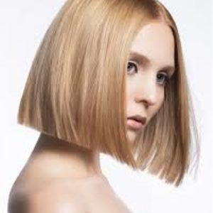 Portfolio usługi Strzyżenie damskie- włosy średnie