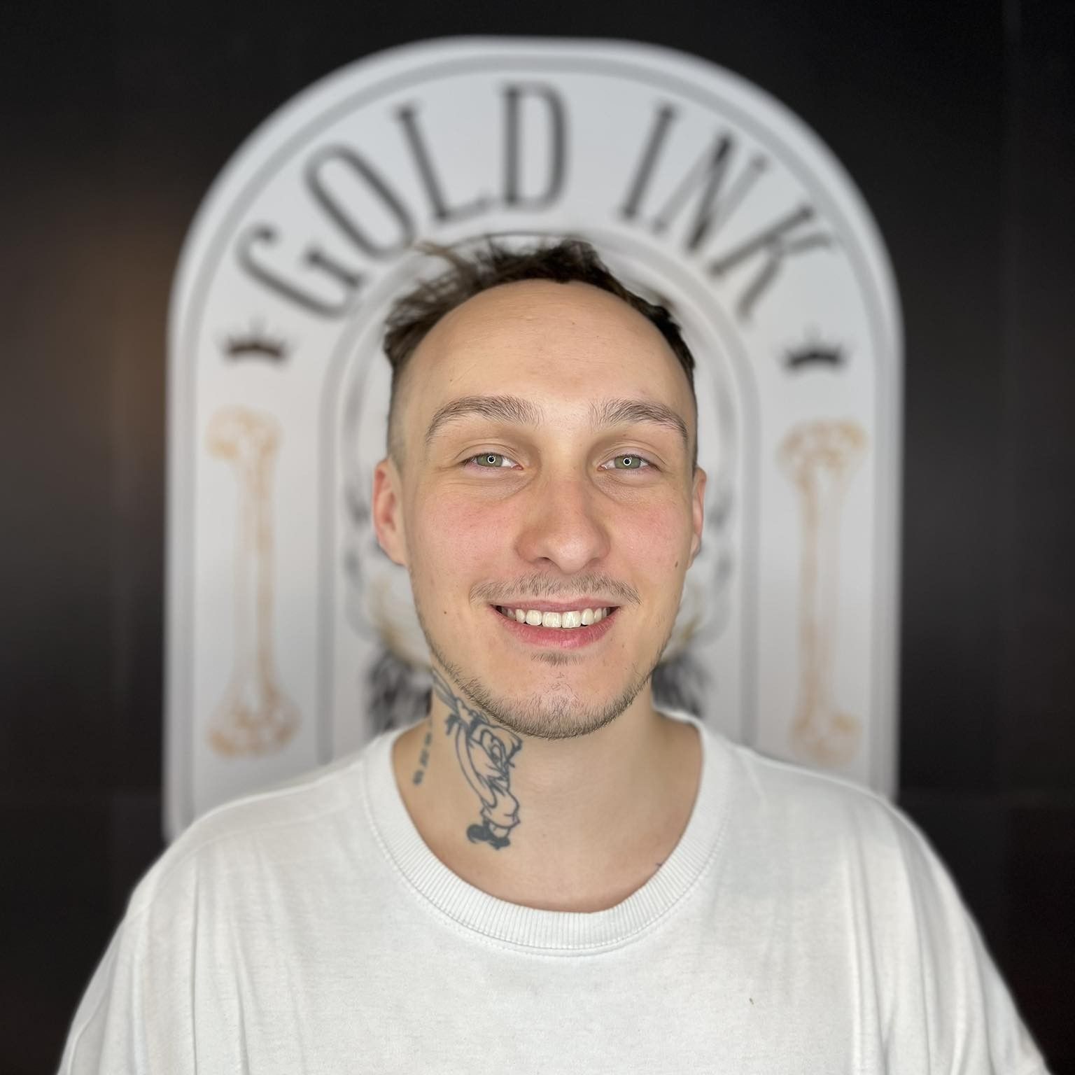 Kuba - Gold Ink & Barber