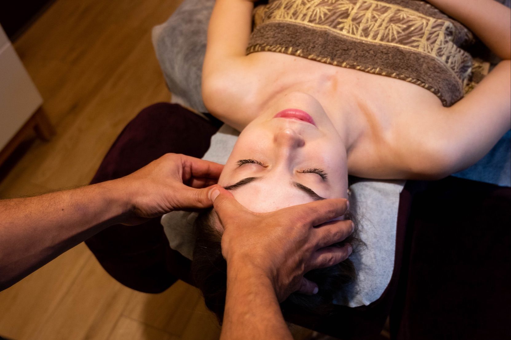 Portfolio usługi Indyjski masaż głowy Shiroabhyanga