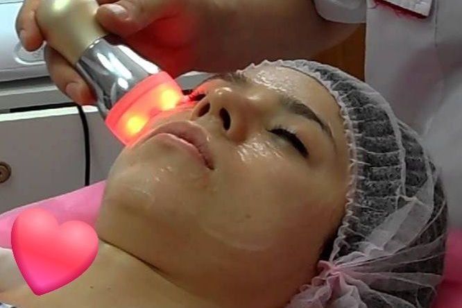 Portfolio usługi Mezoterapia bezigłowa twarzy (elektroporacja)