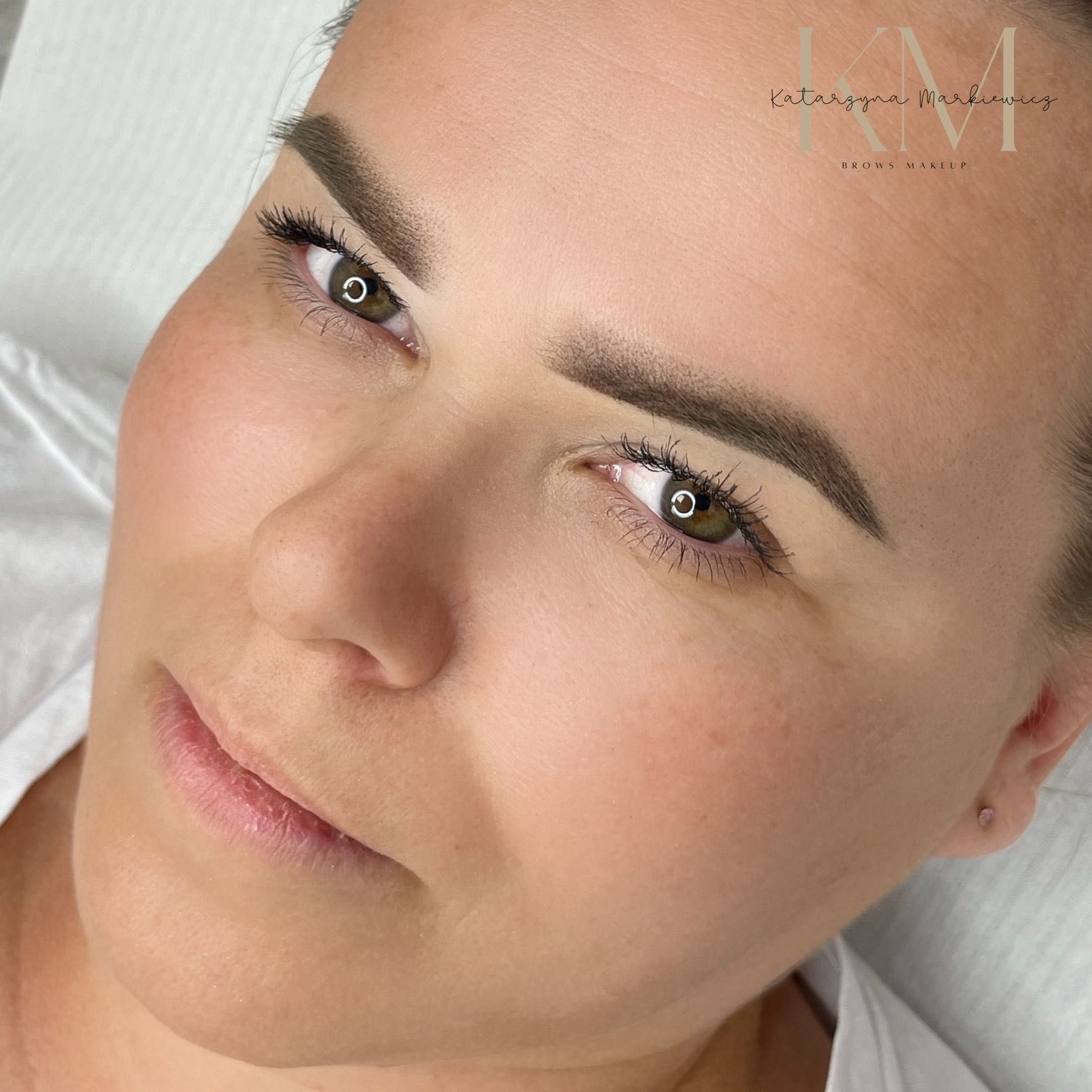 Portfolio usługi Odświeżenie makijażu permanentnego brwi