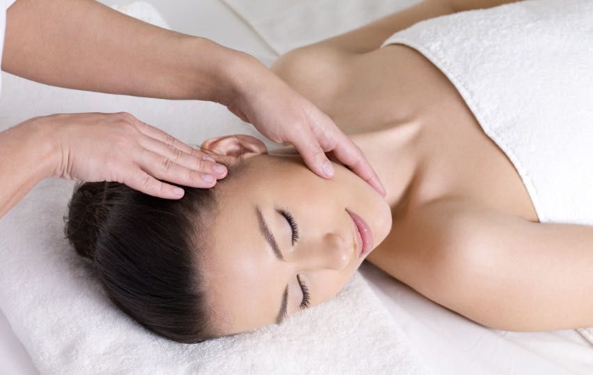 Portfolio usługi Personalizowany masaż twarzy z akupunkturą