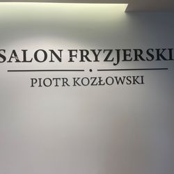 Salon Fryzjerski Piotr Kozłowski, Równoległa 7, lokal U1 kod domofonu 200, 02-235, Warszawa, Włochy