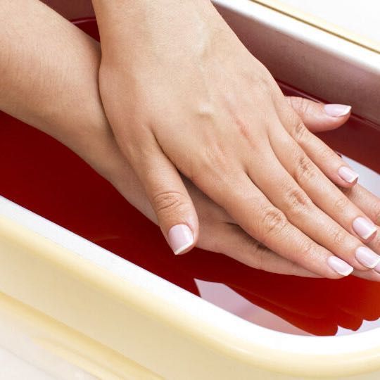 Portfolio usługi Ciepła kąpiel parafinowa do rąk +peeling+masaż