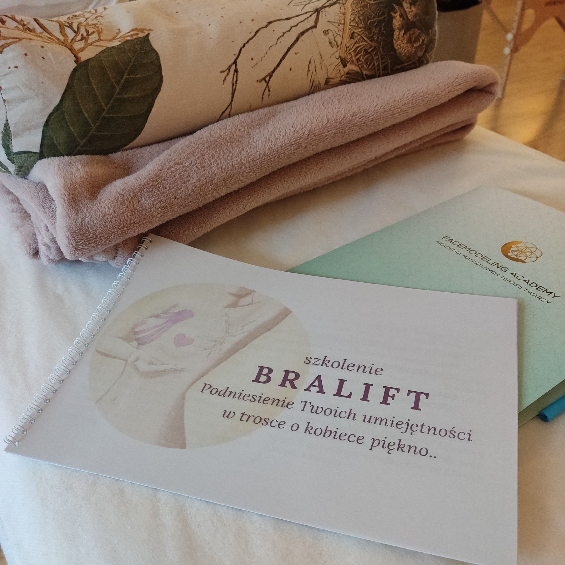 Portfolio usługi BraLift- terapia manualna i masaż biustu