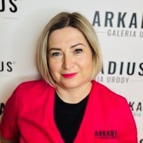 Marta - ARKADIUS - Fryzjer | Manicure hybrydowy | Kosmetyka | Depilacja | Warszawa