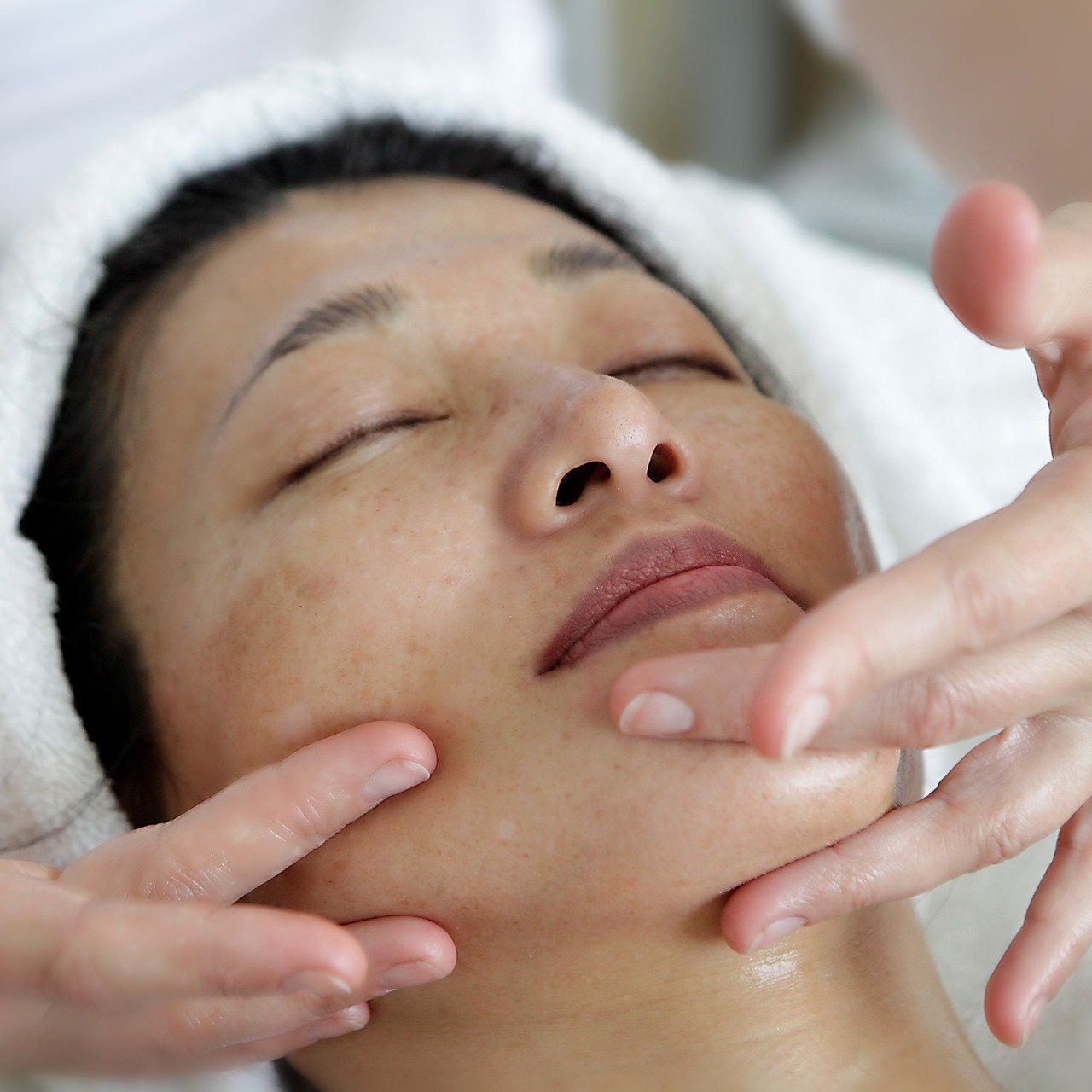 Portfolio usługi Liftingujący Mioplastyczny masaż twarzy