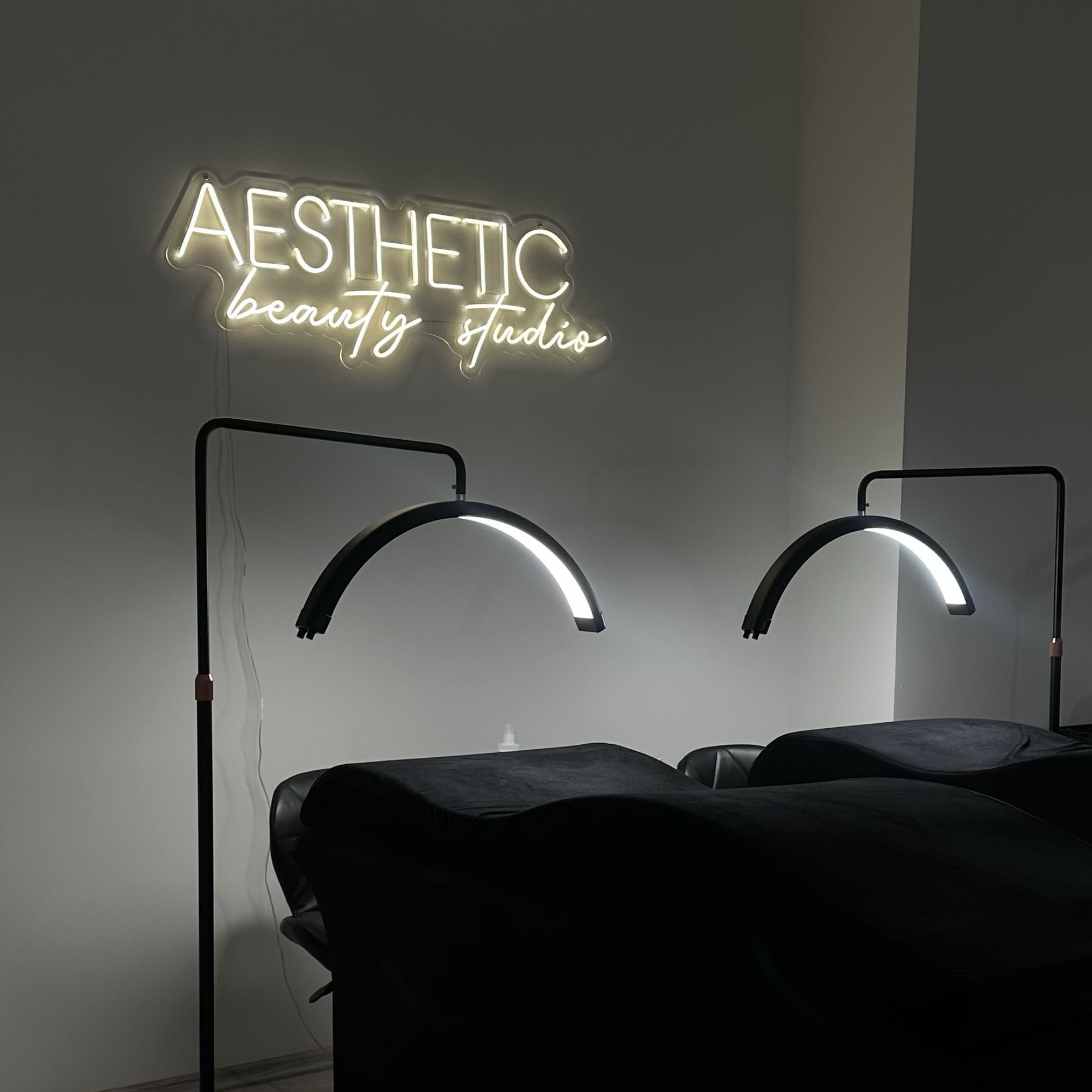 Aesthetic Beauty Studio, Powstańców Śląskich 5, 401, 53-332, Wrocław, Krzyki