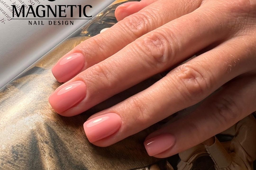 Portfolio usługi Manicure hybrydowy (paznokcie krótkie)
