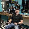 Adrian- Spięty Barber - Muzyk Barbershop