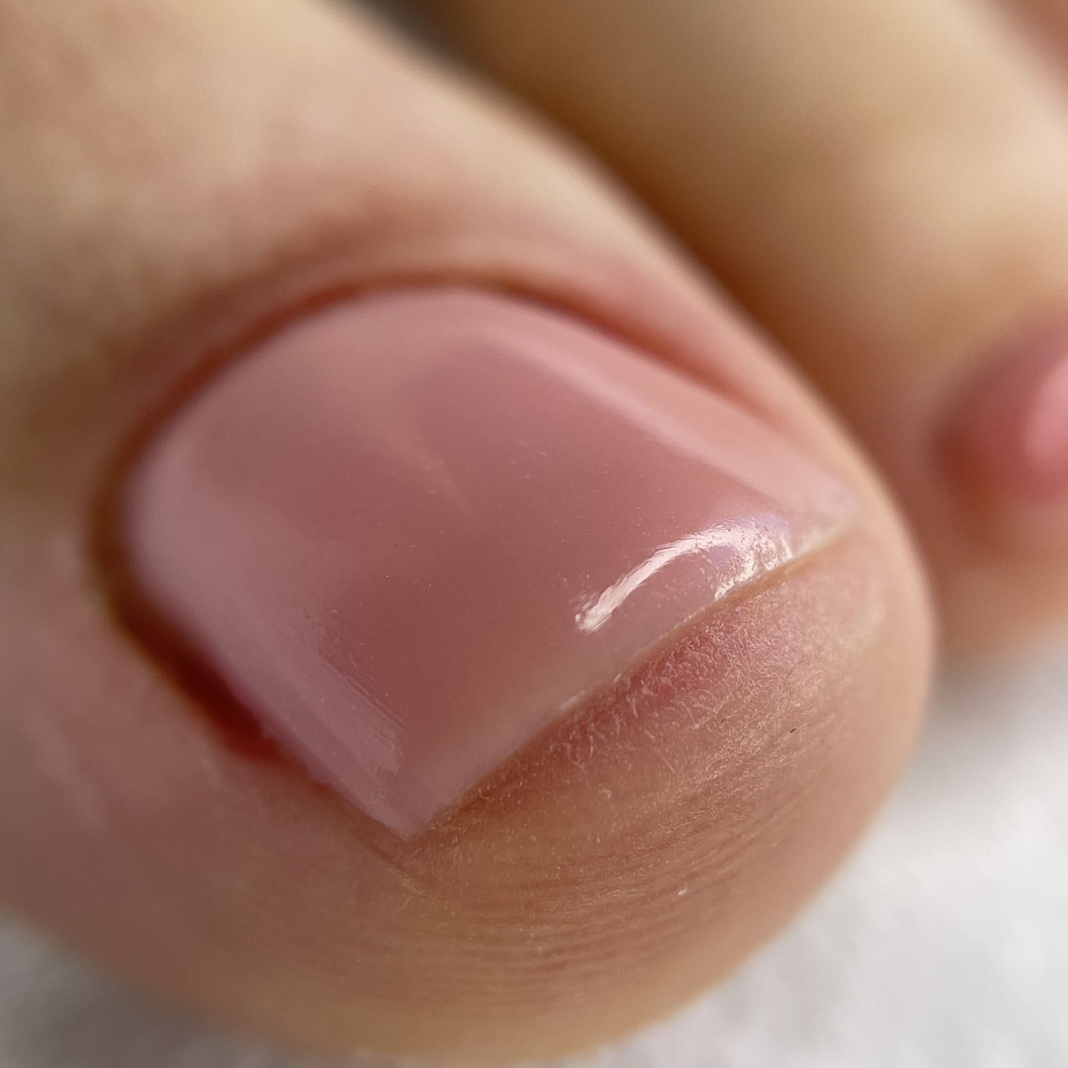Portfolio usługi Naprawa paznokcia w trakcie zabiegu